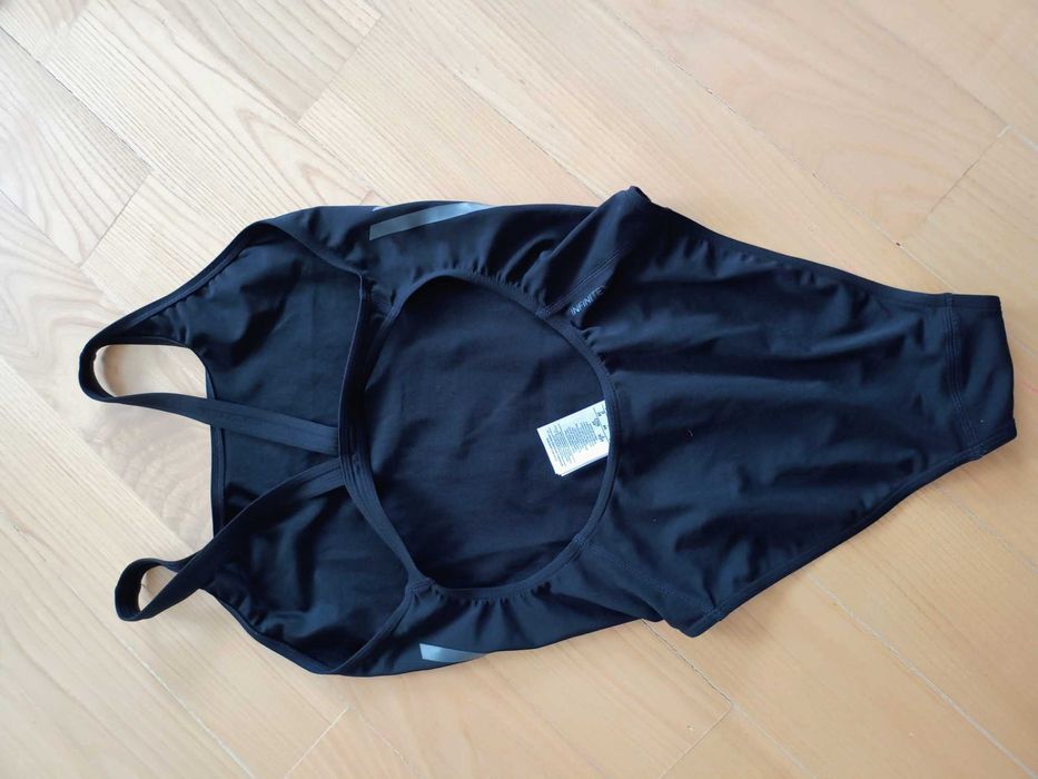 Цільний купальник чорний від Adidas