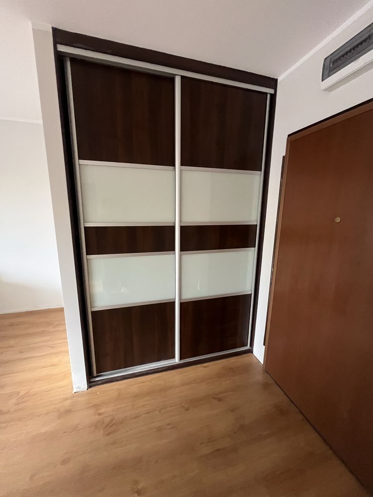Drzwi suwane do zabudowy wraz górnym i dolnym torem