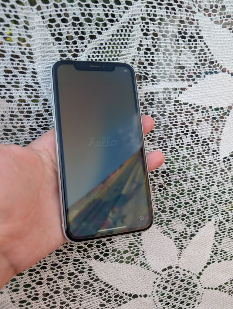 Iphone XR 64gb white, Neverlock, 76% акб, не крученный