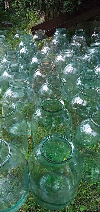 Продам трехлитровую  банку