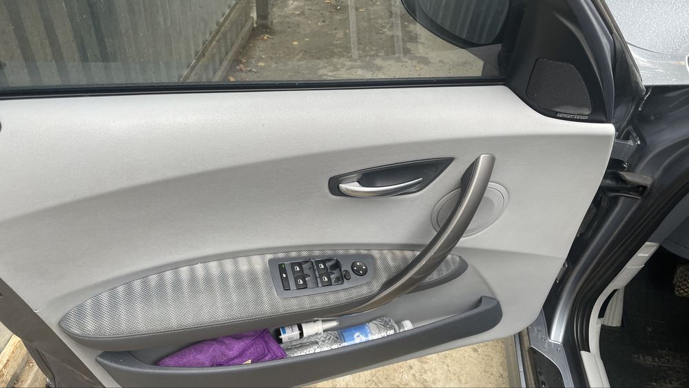 BMW E87 120i продам