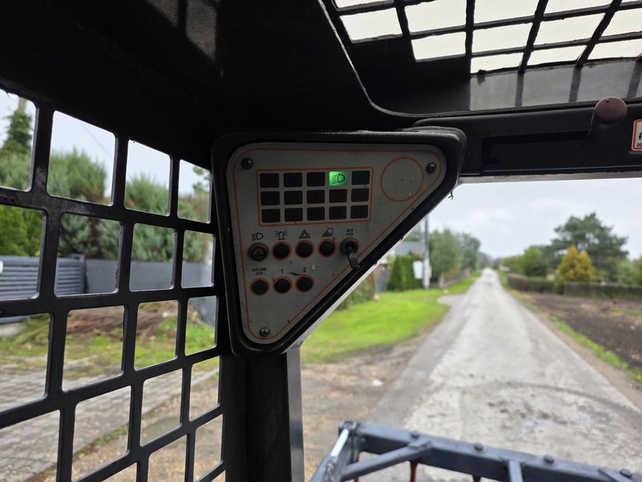 Ładowarka Bobcat Thomas 153S  Mini ładowarka  Łyżko krokodyl