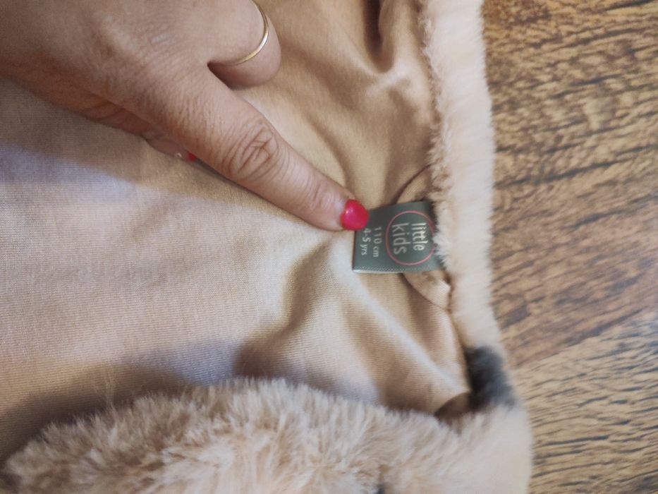 Dziewczęcy bezrękawnik