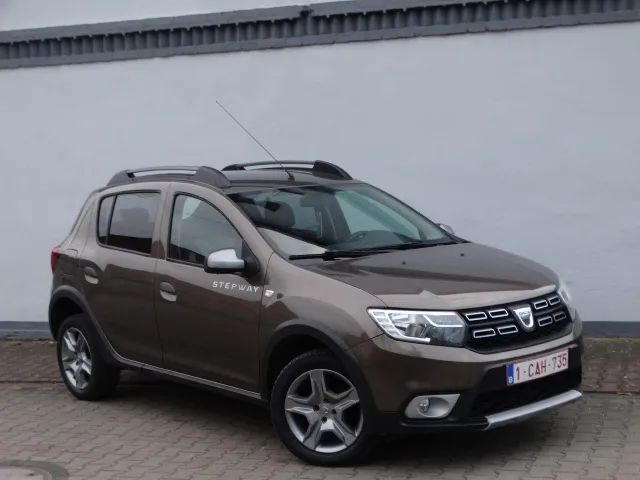 Dacia Sandero Navi / Klima