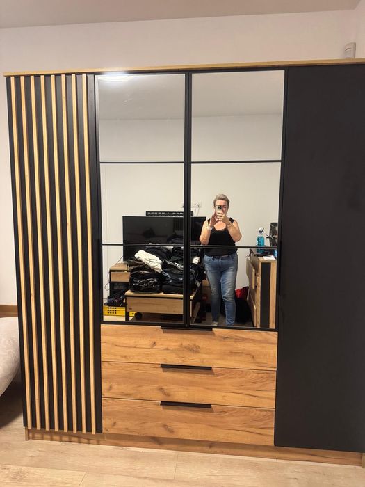 Szafa uchylna Sorento