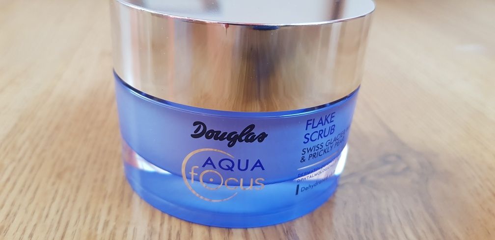 Douglas flake scrub aqua focus peeling do twarzy