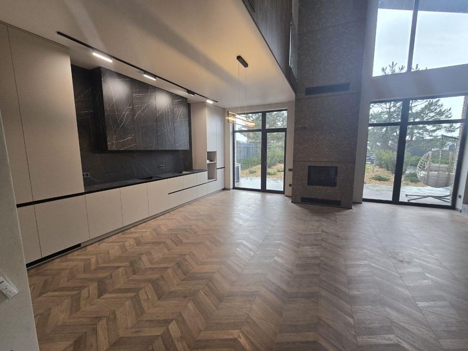 Дом с ремонтом в Черноморской Ривьере (193-491)