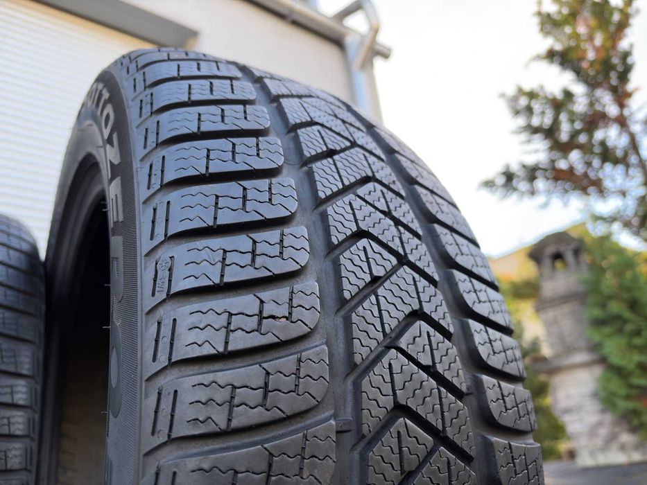 4szt zimowe 225/55R17 Pirelli 7,2mm 2022r świetny stan! Z758 gwarancja