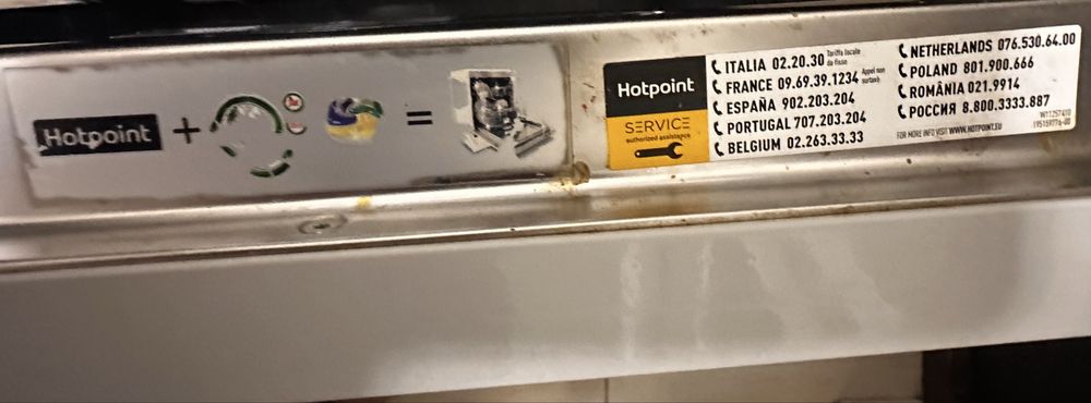 Продам посудомоечную машинку Hotpoint Ariston