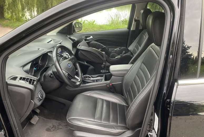 Продаю Ford Escape 2017