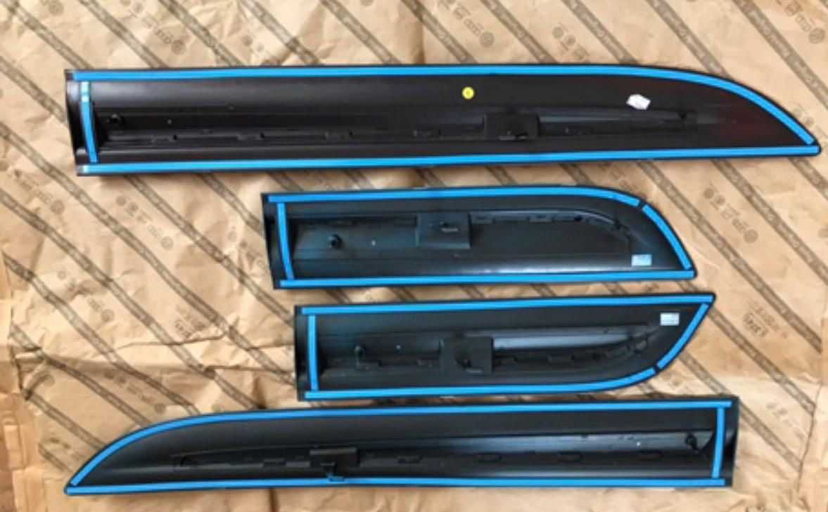 Listwa Drzwi LISTWY DRZWI Porsche Macan GTS TURBO 95B Lift PRZED-LIFT