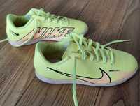 Buty halówki Nike rozmiar 33