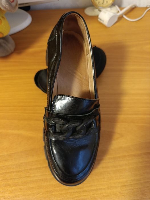 Взуття жіноче Лофер