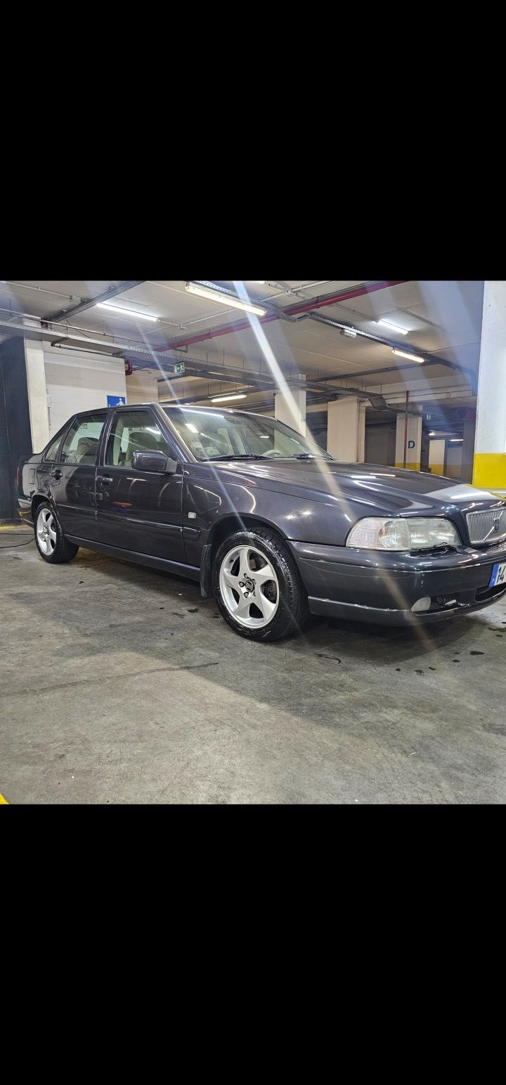 Volvo S70 T5 – 240cv | Bem estimado | Pré-clássico em valorização