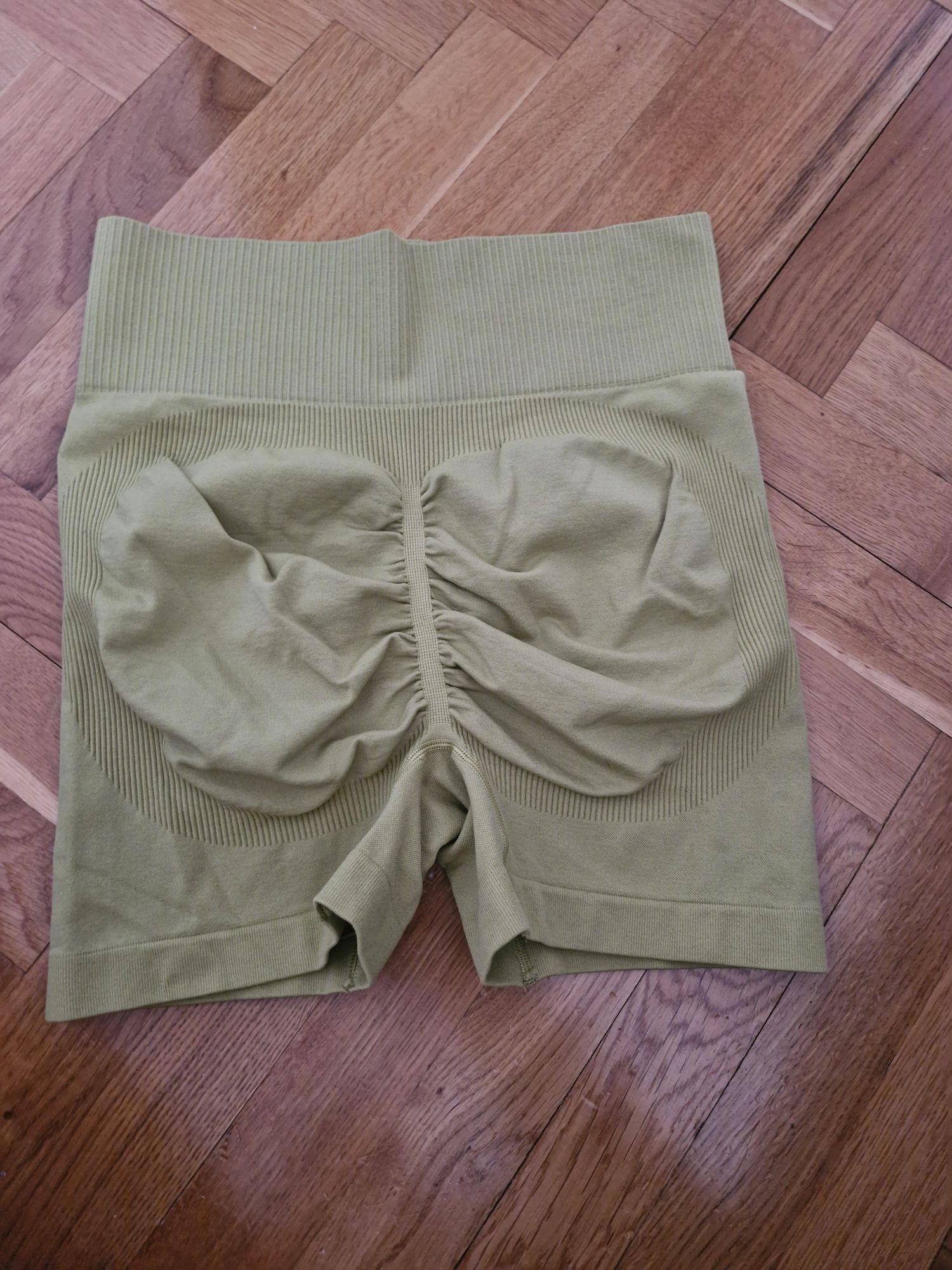 Krótkie spodenki,  kolarki legginsy puchowy up M