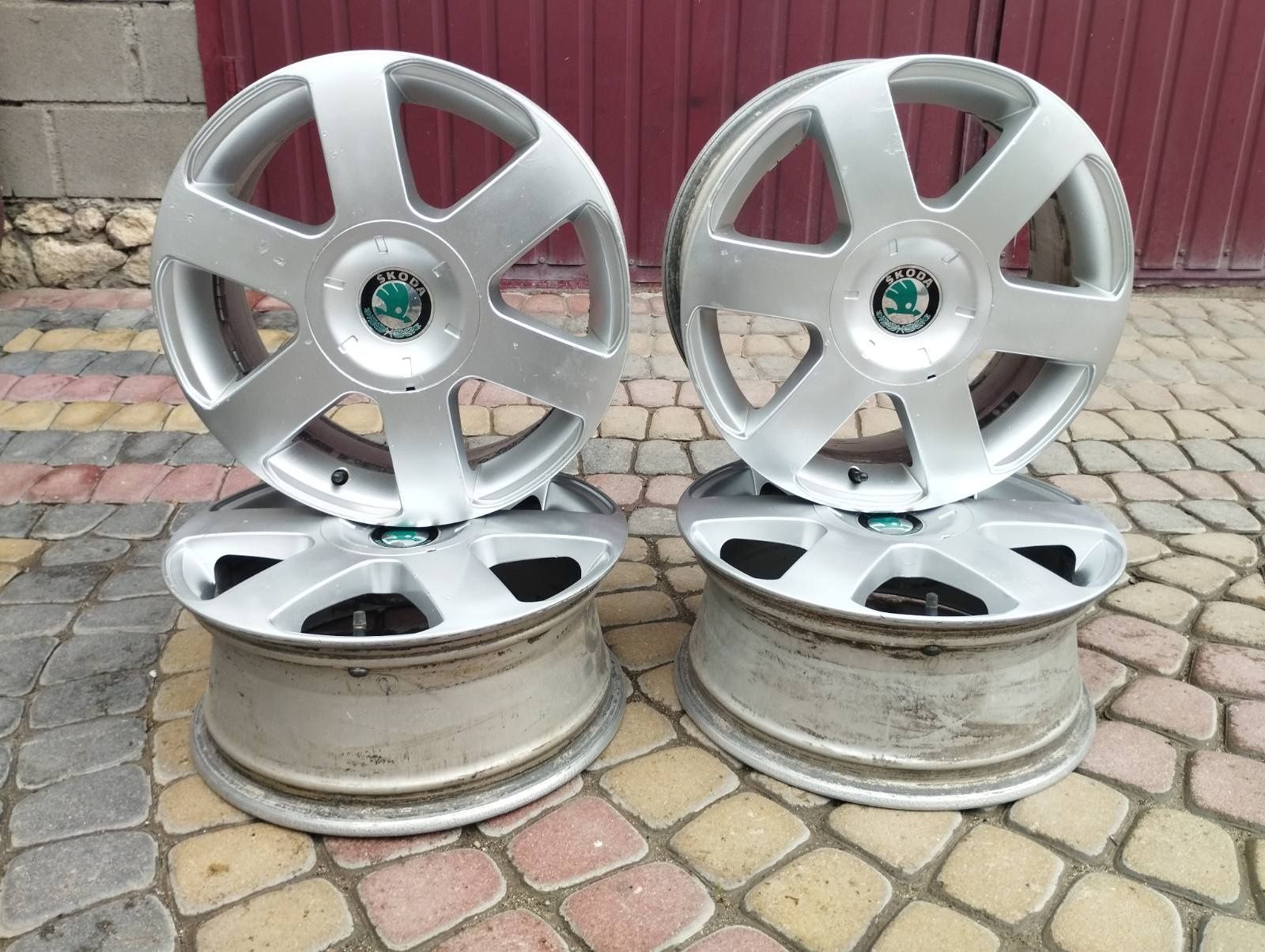 Продам літні шини R16/215/55