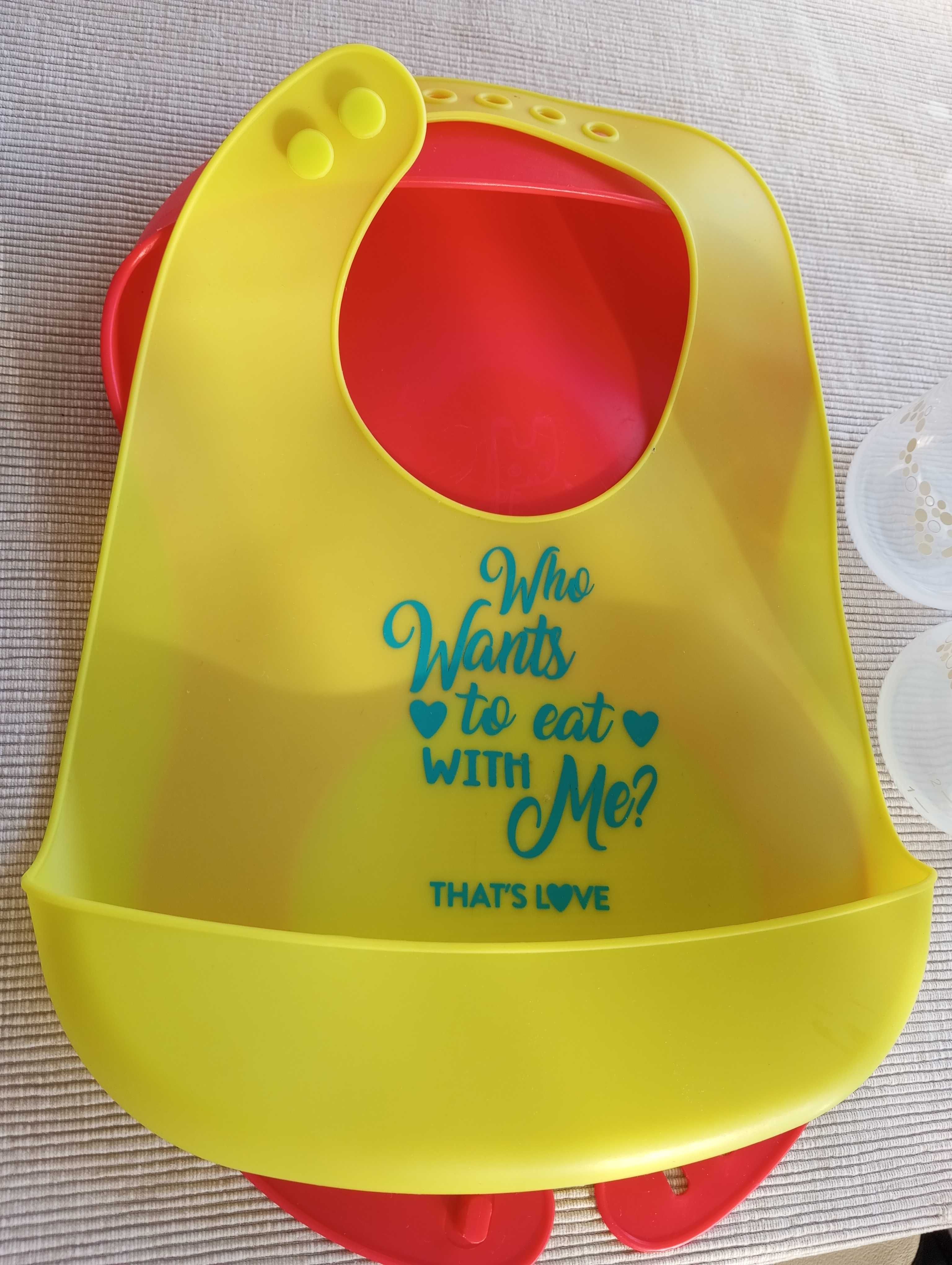 Babete silicone lavável e confortável