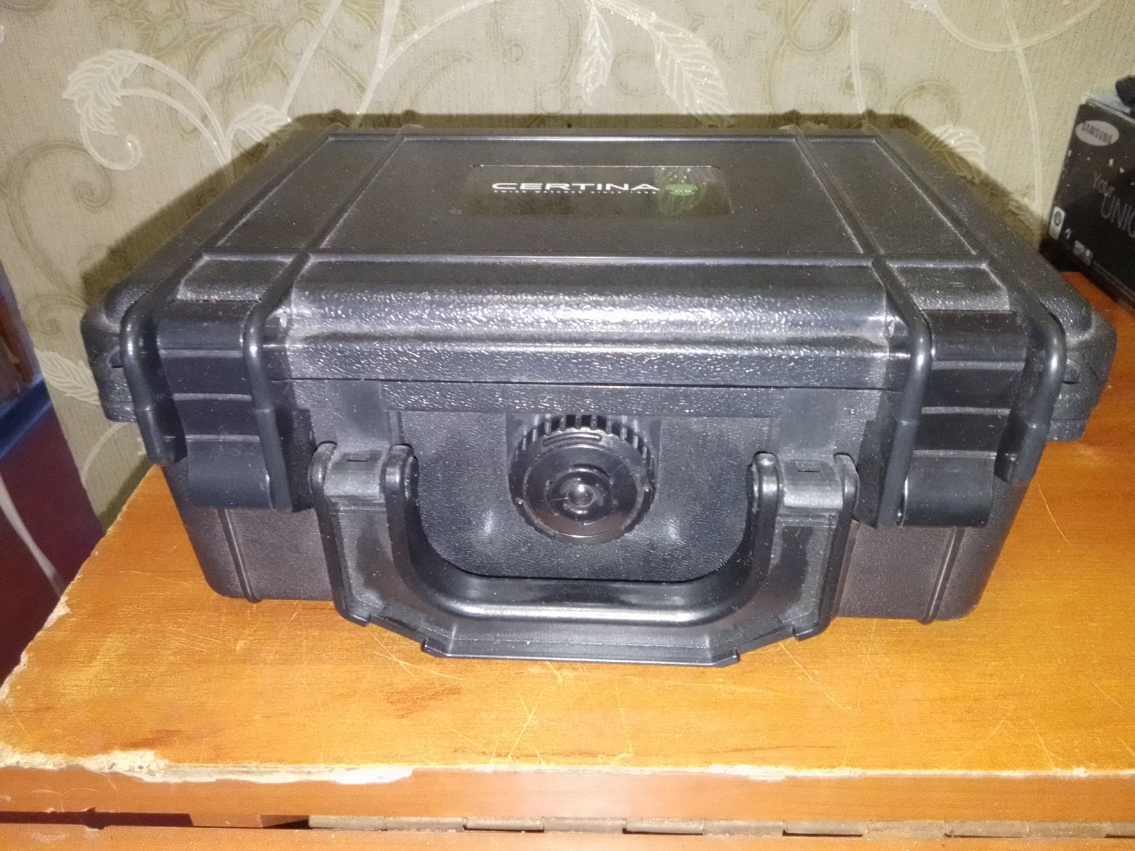 Продам коробка от часов  Certina