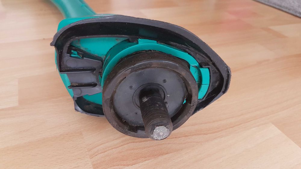 Podkosiarka elektryczna do trawy BOSCH ART 23 Easytrim