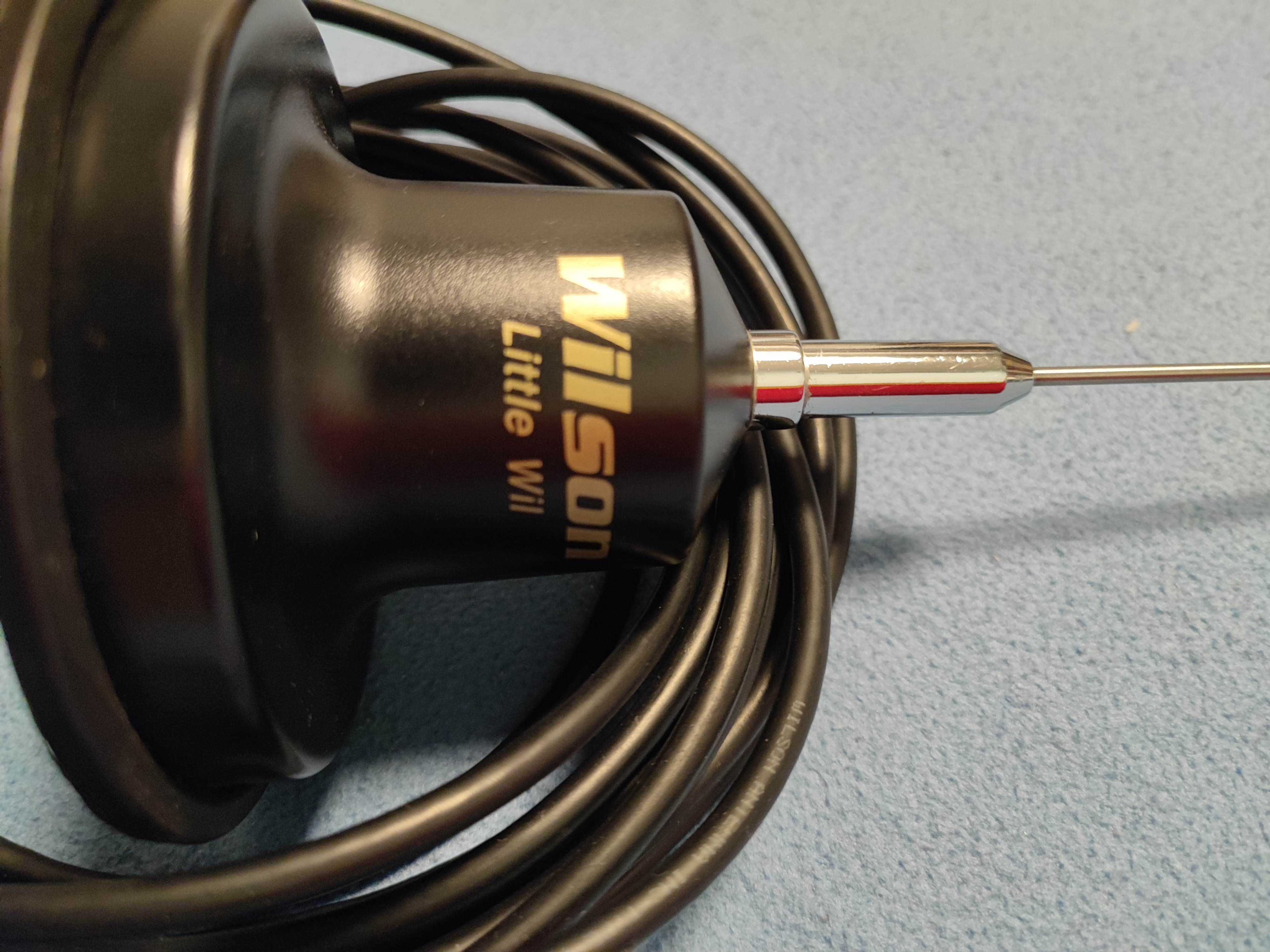 CB radio Albrecht AE 4200MC + antena Wilson.