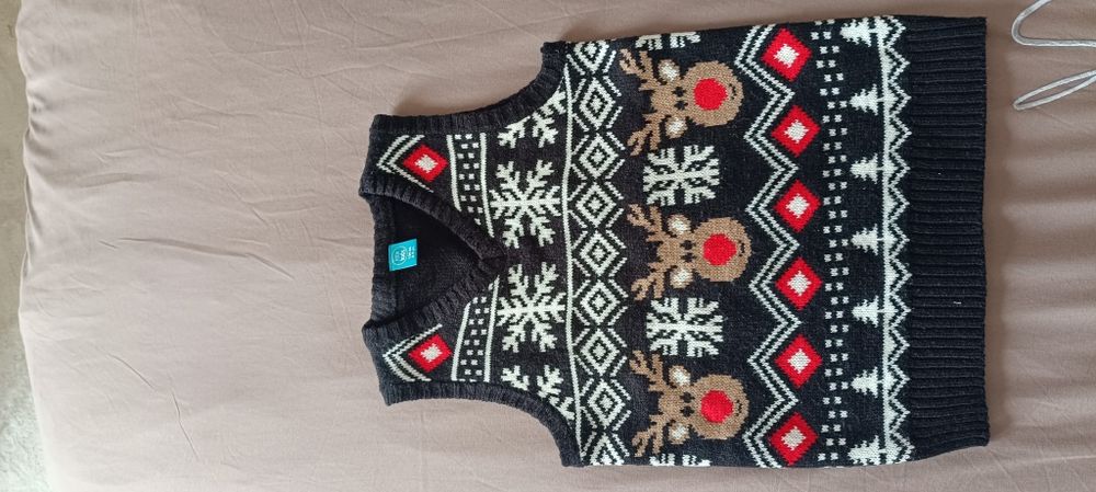 Kamizelka świąteczny sweterek r.134