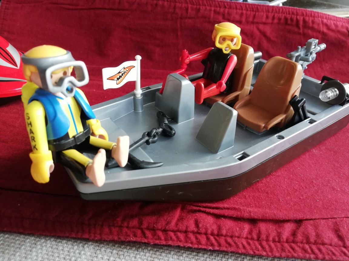 Barco Playmobil com jaula