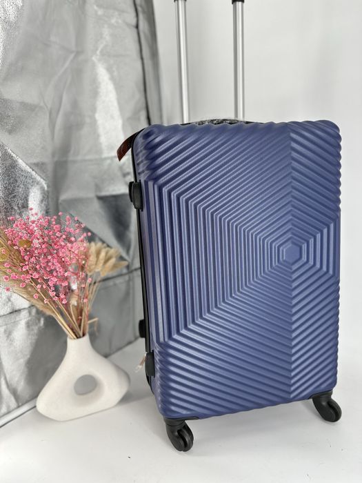 Nowa walizka średnia - Galanteria Matejko