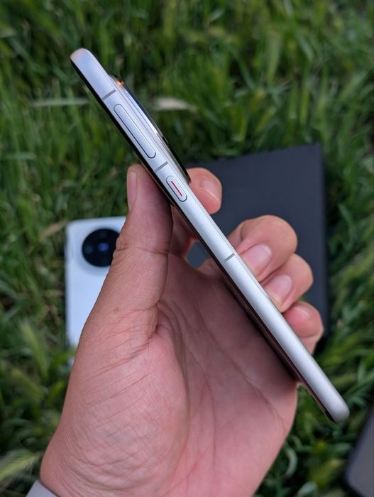 Huawei mate 60 pro (12/512 Harmony Play market top 10 камерафон 2025)