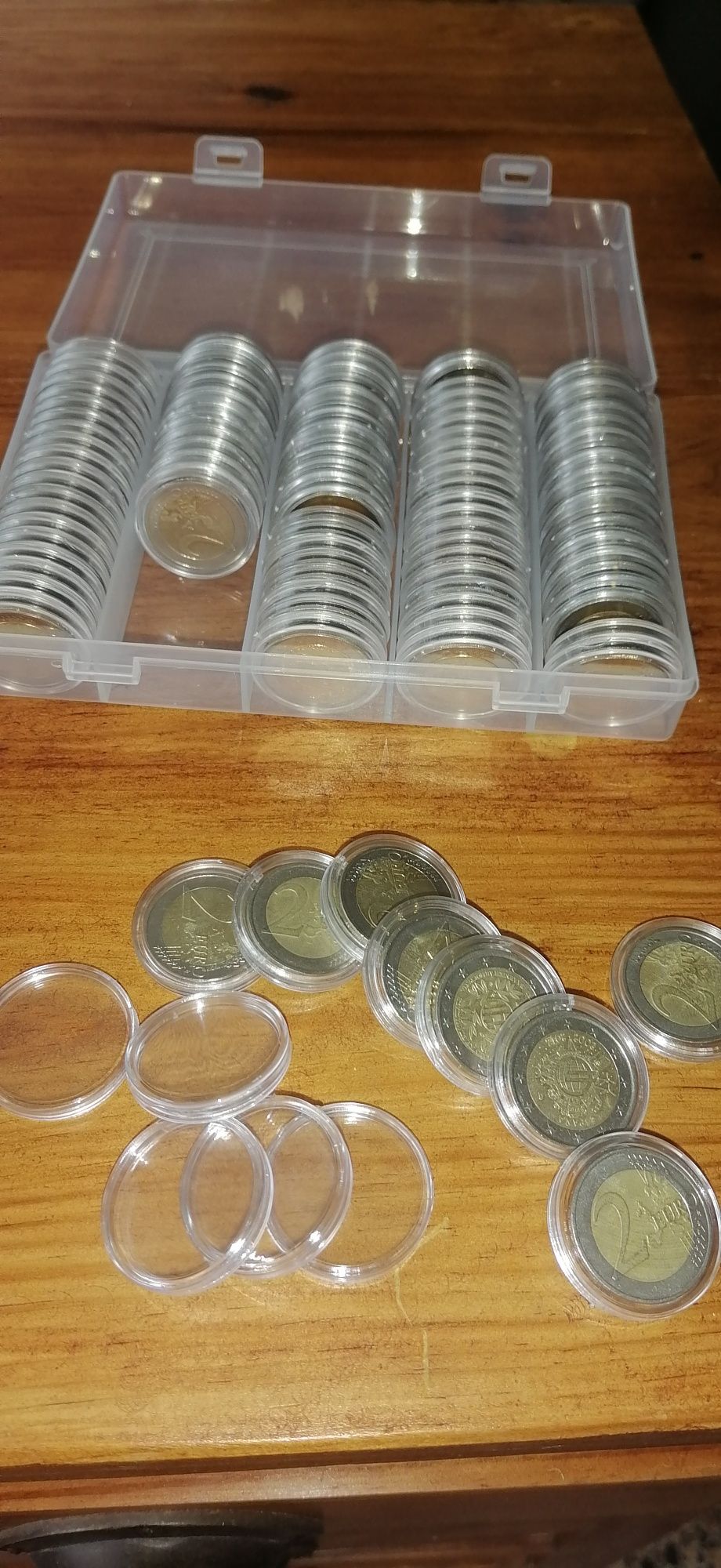 Caixa com 100 cápsulas de 27 mm para moedas de coleção