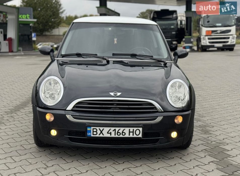 Mini one 2005 рік