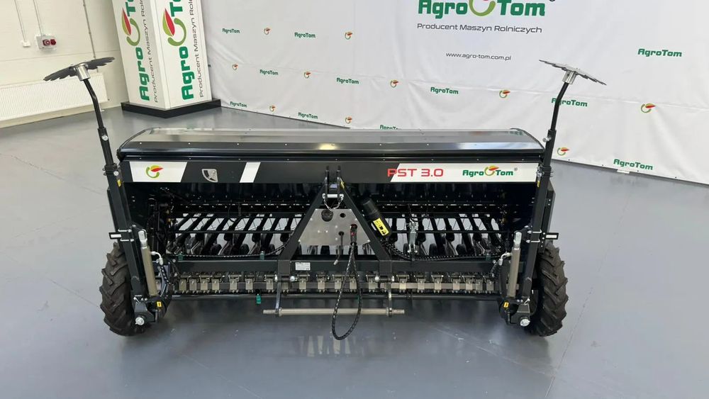 Agro-tom PST 3  Siewnik zbożowy Agro-Tom PST 3 metrowy
