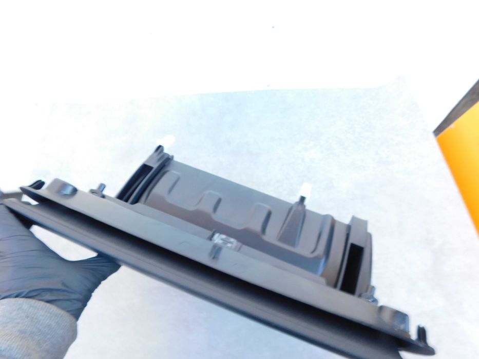 Schowek kieszeń deski rozdzielczej Volkswagen Tiguan III 3 kompletna