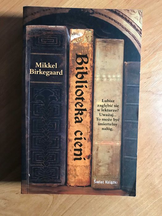 Biblioteka cieni Mikkel Birkegaard jak Imię Róży Cień wiatru /Kryminał
