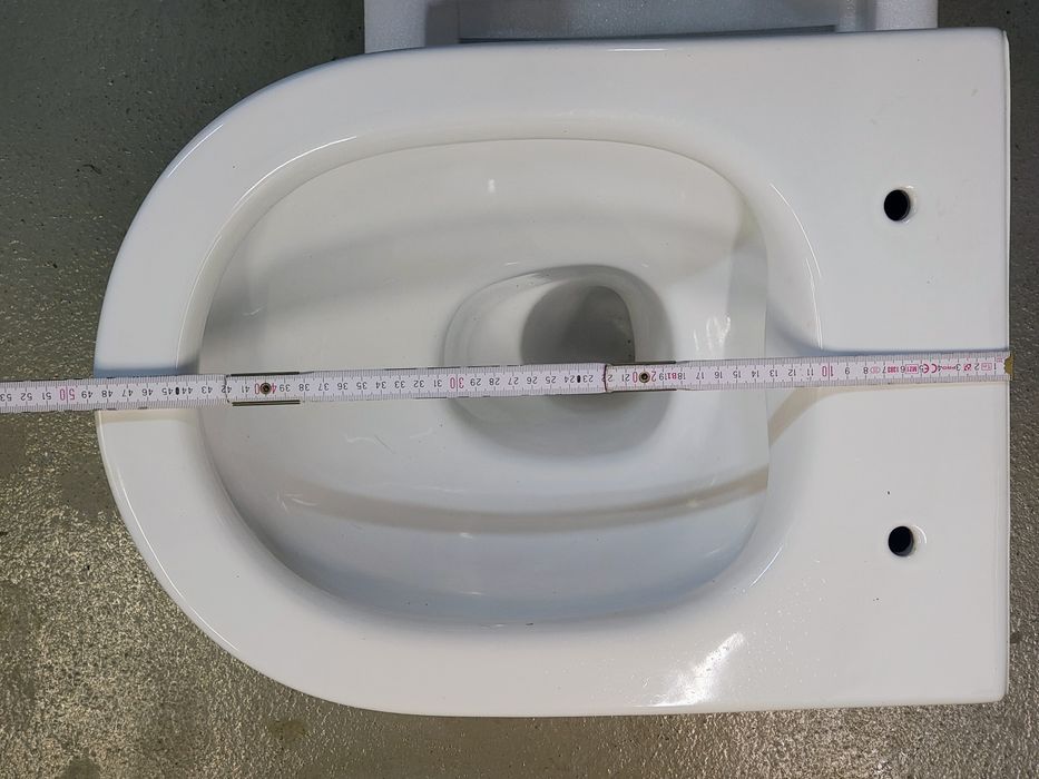 Miska WC wisząca z deską wolnoopadającą. Mocowania, kompletna.