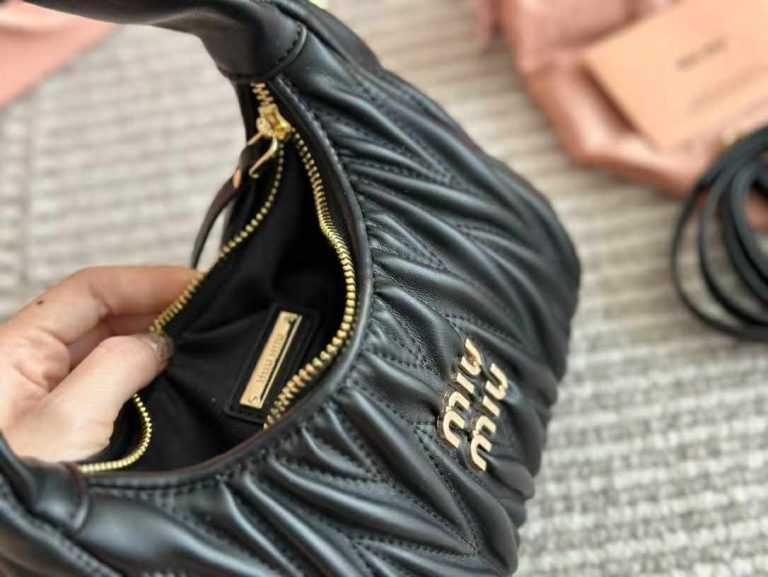 Torebka  damska torba Miu Miu 102433