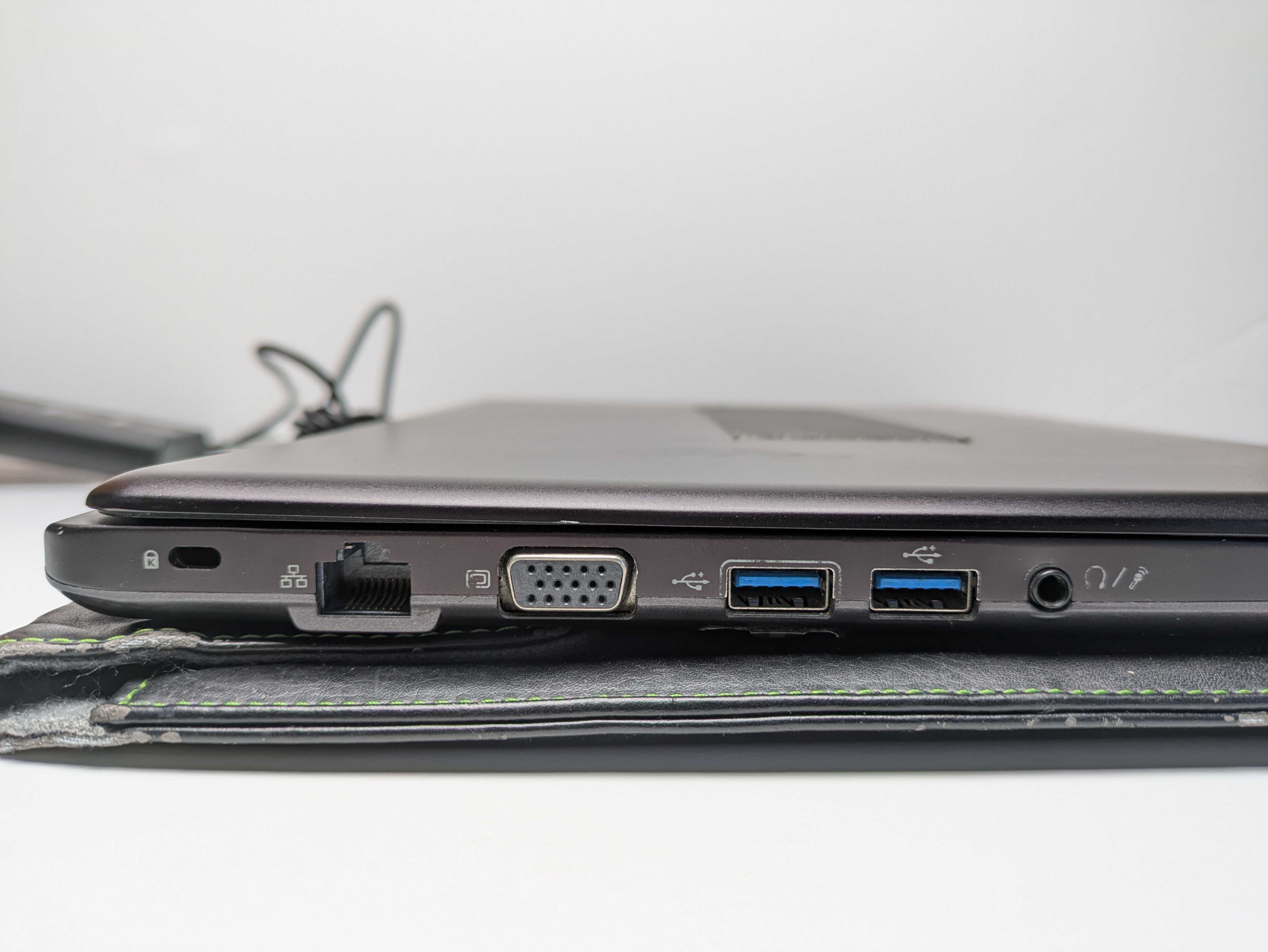 Portátil Schenker XMG C405 v4