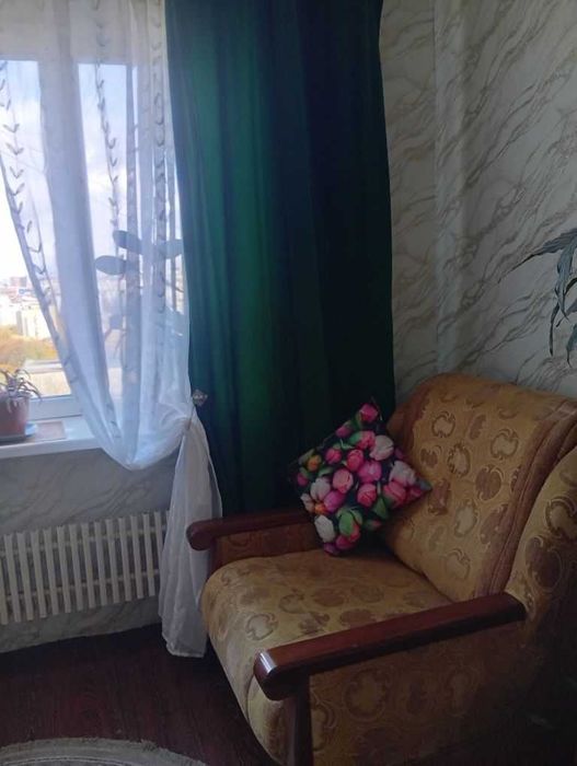 Затишна кімната в гуртожитку з ремонтом, район Виставка