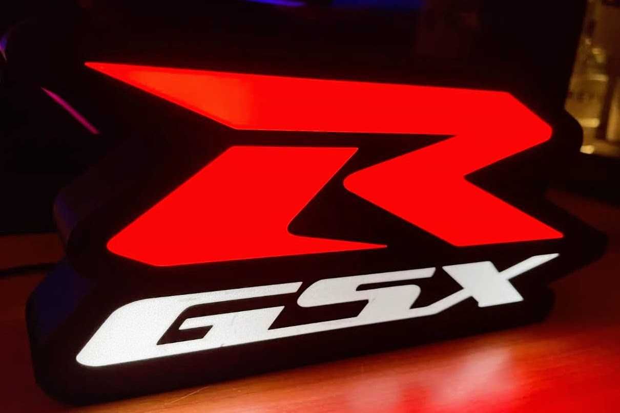 Candeeiro Suzuki GSX Luminária luz de presença com tomada ligação USB.