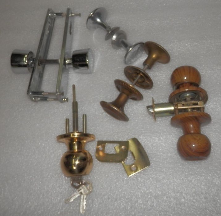 Ручки     дверные