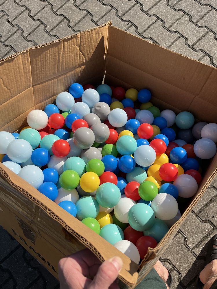 Kolorowe kulki piłki plastikowe
