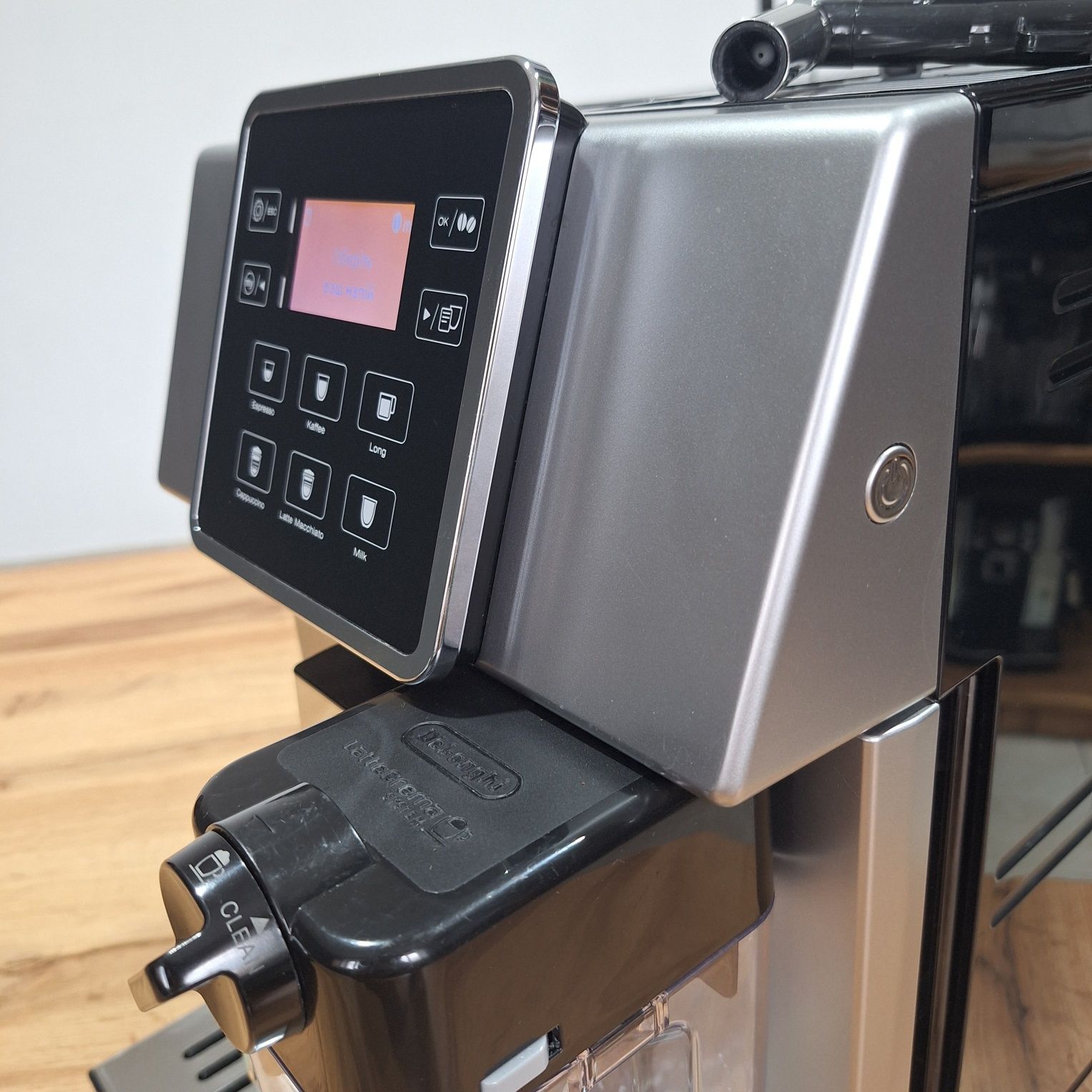 Кавомашина Delonghi Perfecta EVO.     
СТАН НОВОЇ!!!