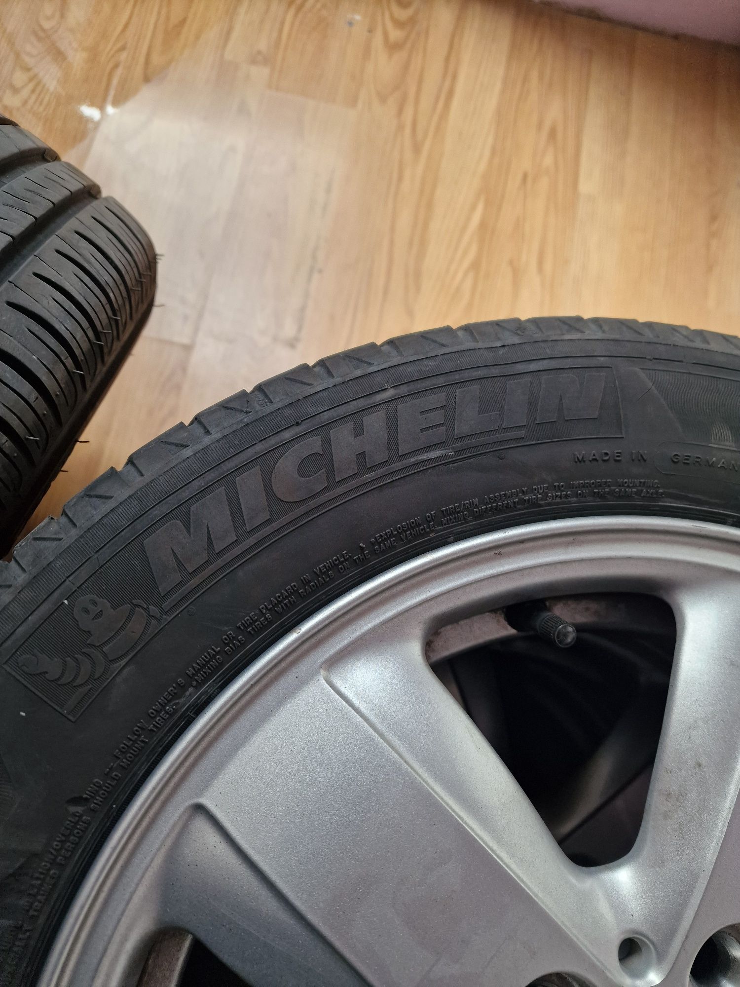 Jantes originais Mini inclui pneus