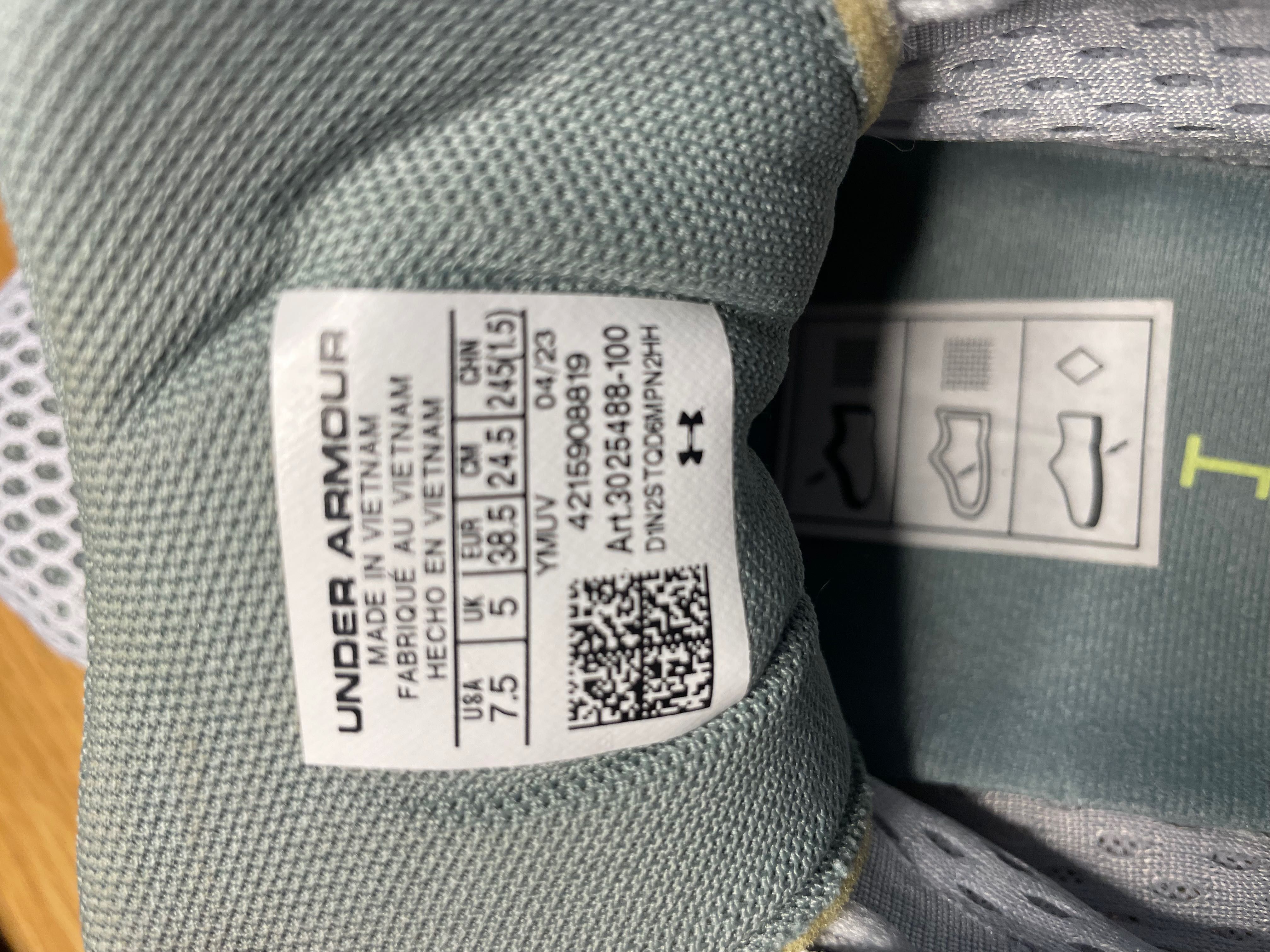 Tênis/Sapatilha Under Armour usados uma vez