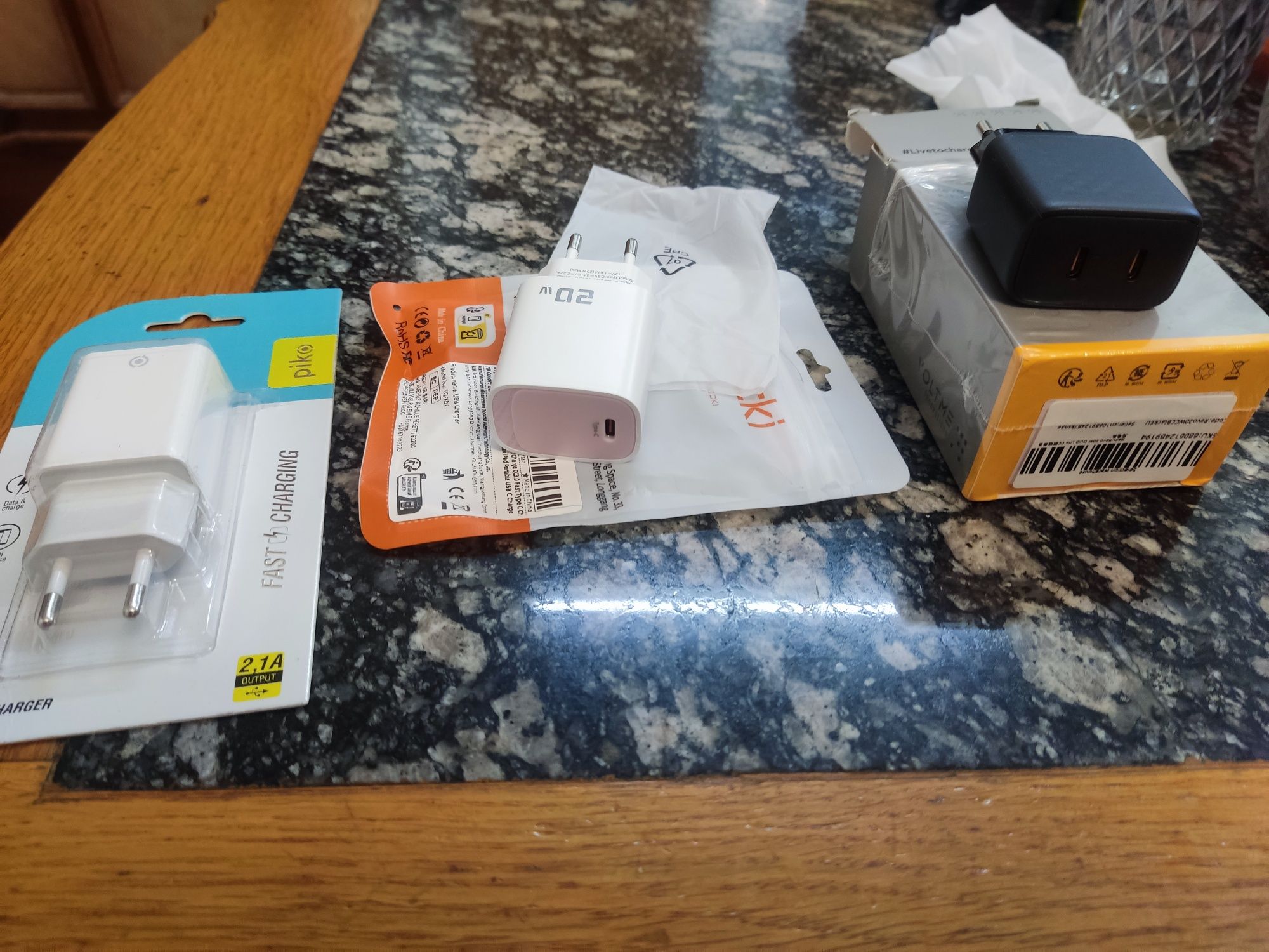 Зарядний пристрій VoltMe Revo 20 Duo light
