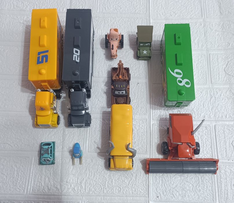 Уцінка! Металеві машинки Тачки Маквин, Метр, трейлер, комбайн, автобус