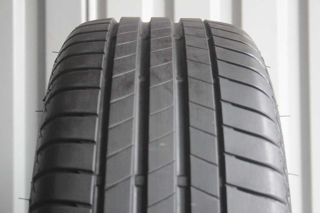 225/60/17 Bridgestone Turanza T005 225/60 R17  2020r