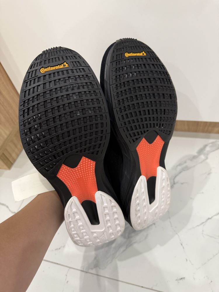 Кросівки Adidas SL20