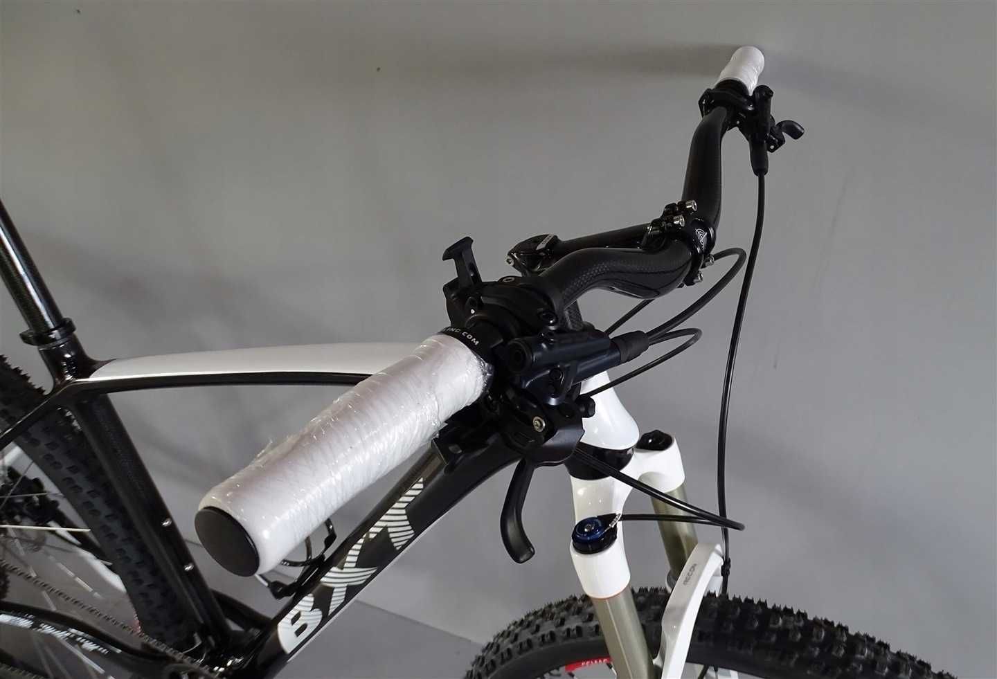 BXT Black White 29'' Carbon Shimano SLX 1x12 19''