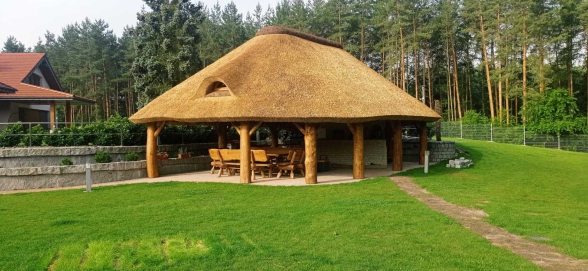 #altana #ogród #meble #trzcina #dach #relaks #grill #huśtawka #bal