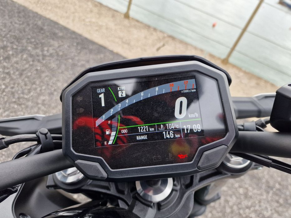 KAWASAKI Z650 Impecável - 2500 KM's